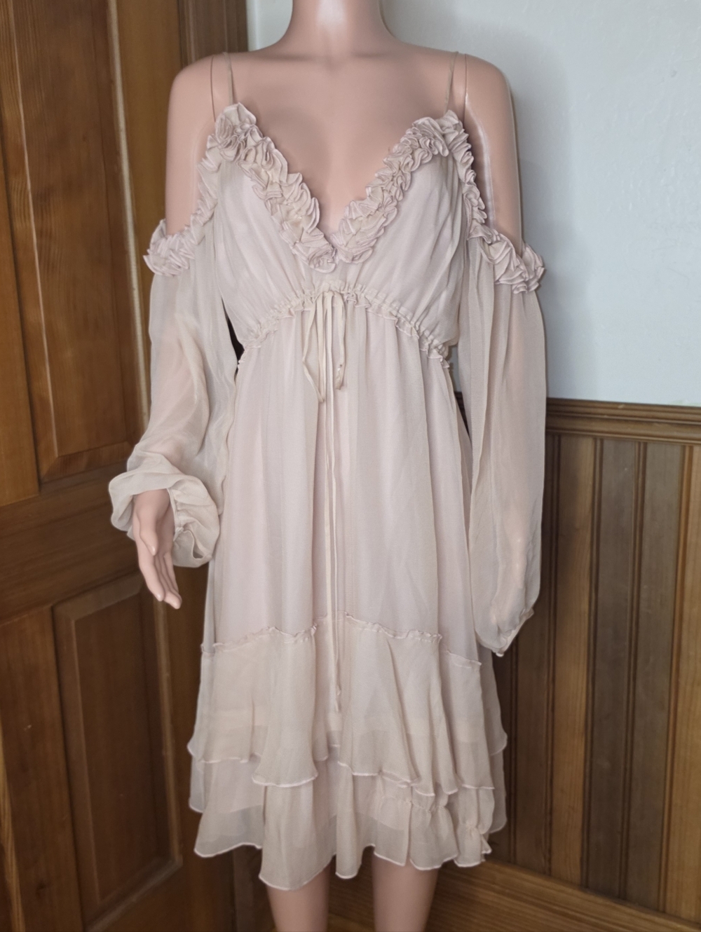 NWT BCBGMaxAzria Caden Tearose Ruffle-Trim Cold Shoulder Silk Dress Large - Picture 2 of 8